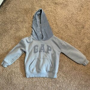 Gap sweatshirt